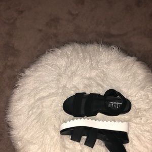 Steve Madden bandi black platform sandals